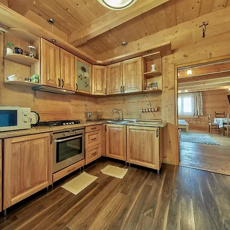 Holiday home Dom Goralski Watra Zab